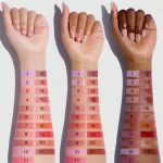 تست رنگ رژگونه مایع شیگلم رنگ hush hush روی دست