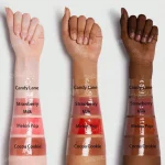 تست رنگ رژلب مایع شیگلم کریستالی رنگ cocoa cookie روی دست