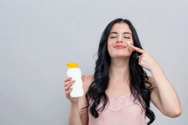 بهترین مارک ضد آفتاب ایرانی با پیشنهاد دکتر پوست و مو