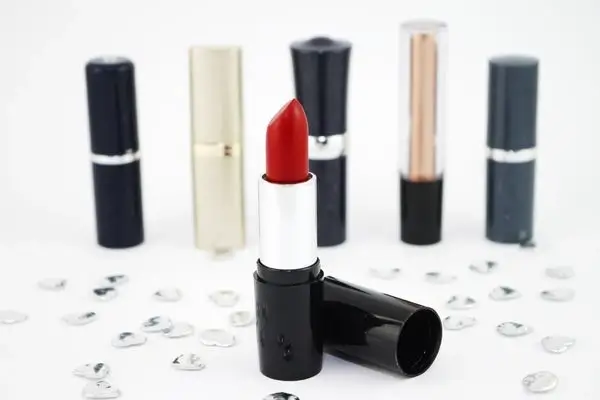 خرید رژلب بدون سرب