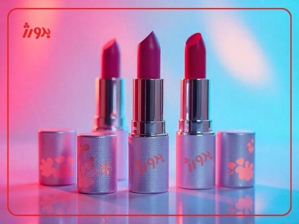 سه عدد رژلب ایرانی با بکگرداند مدرن آبی صورتی