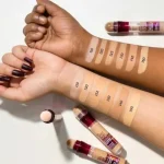 تست رنگ کانسیلر میبلین ایچ ریواند شماره 130 روی دست حجم 8 میلی لیتر