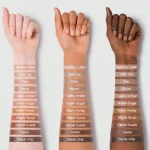 تست رنگ کانتور مایع شیگلم مدل Terracotta روی دست