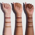 تست رنگ رژ لب مایع لایه بردار شیگلم Pinky Promise روی دست